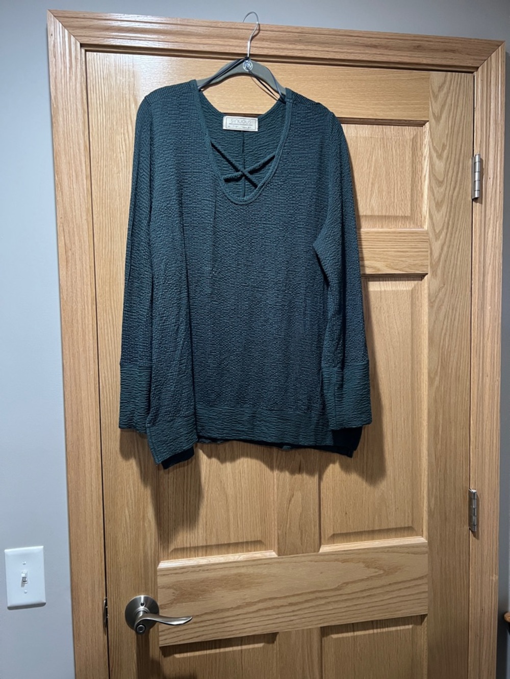 Sinuous green Crisscross Scoop Neck Sweater
